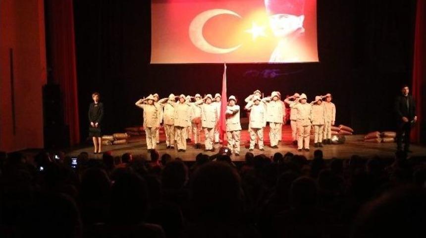 Aydınlı Miniklerden &Ccedil;anakkale Oratoryosu