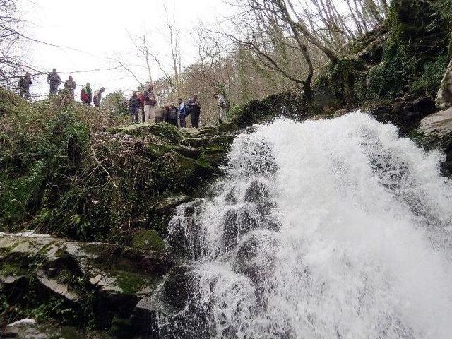 Amanoslar’daki Kovuk Çınar Şelalesi’ne İlk Turistik Gezi