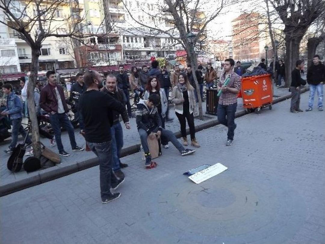 Canlı M&uuml;zik Adalarda Dinlenir