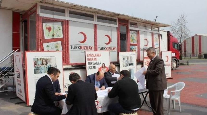 Eğitimcilerden Kan Bağışı