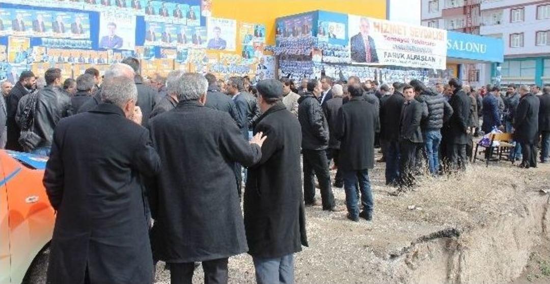 Ak Parti&rsquo;de Temay&uuml;l Yoklaması