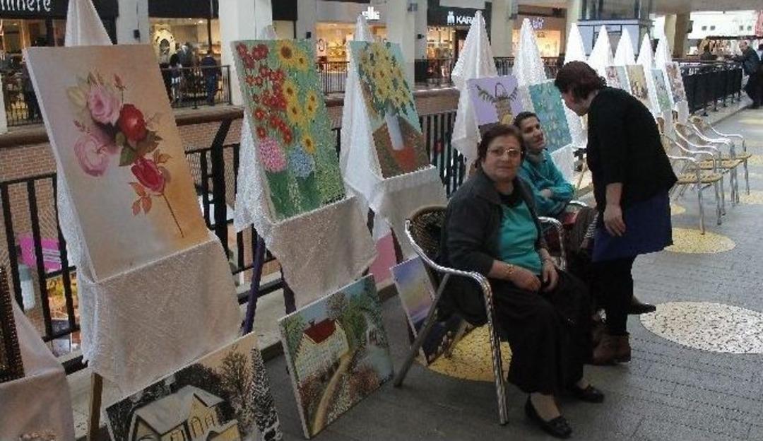 Yaşlıların Yaptığı Eserler B&uuml;y&uuml;ledi