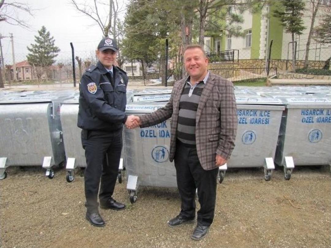 K&ouml;ylere &Ccedil;&ouml;p Konteyneri Dağıtıldı