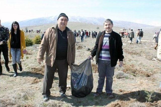 Dinar’ın Afşar Köyünde Ağaç Bayramı Kutlandı