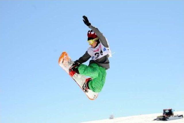 Kartalkaya'da Snowboard Heyecanı