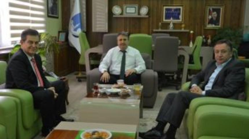 Ceren Ve Topal&rsquo;dan Başkan &Ccedil;er&ccedil;i&rsquo;ye Taziye Ziyareti