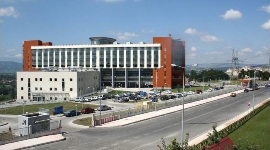 Yenikent&rsquo;te G&ouml;z Polikinliği Yenilendi