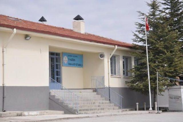 İmam Hatip Ortaokulu Müdürüne Işkence Ve Dayak Suçlaması