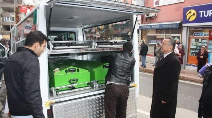 &Ccedil;aycuma Belediyesi Yeni Cenaze Aracı Aldı