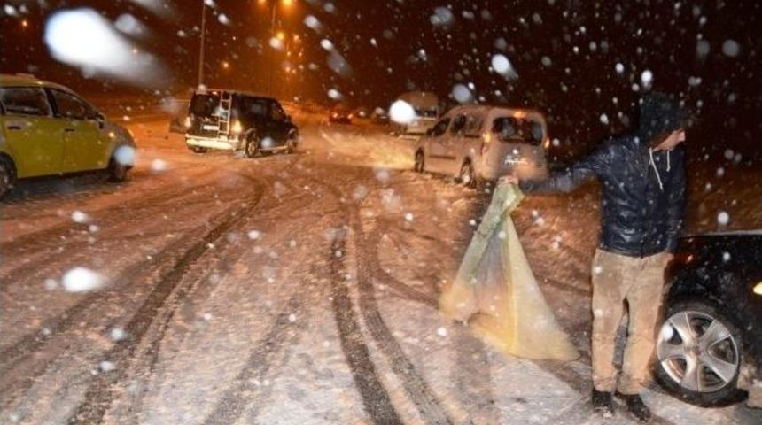 Erciş&rsquo;te Karla M&uuml;cadele &Ccedil;alışması