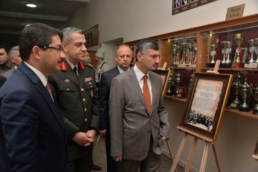 Fotoğraflarla &Ccedil;anakkale Sergisi A&ccedil;ıldı