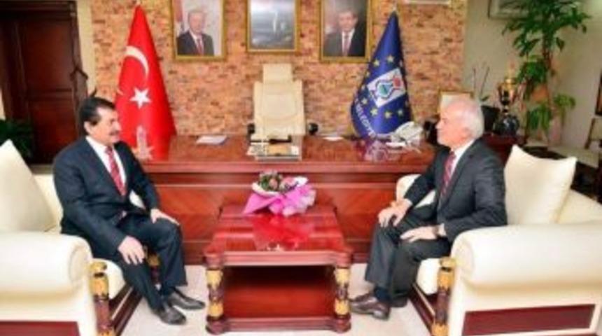 Ahmet Karaaslan&rsquo;dan Başkan Sara&ccedil;oğlu&rsquo;na Veda