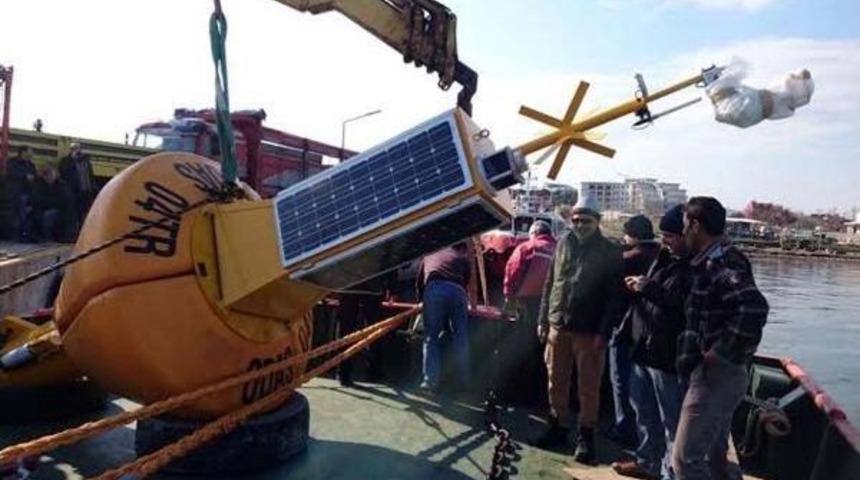 Meteorolojik G&ouml;zlem Şamandırası Denize Indirildi