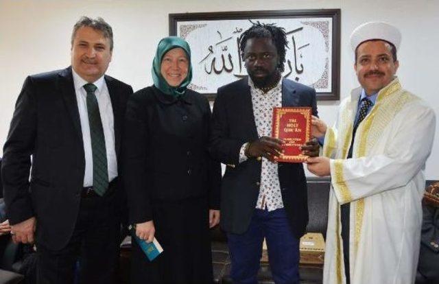 Afrikalı Eduin, M&uuml;sl&uuml;man Olup Hamza Adını Aldı 2