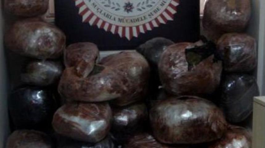 Diyarbakır'da 32 Kilo Esrar Ele Geçirildi (2)