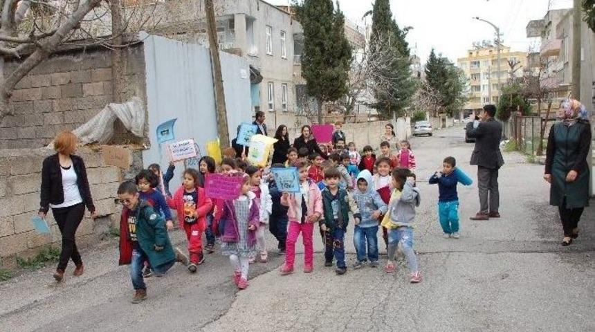 D&uuml;nya Su G&uuml;n&uuml;&rsquo;nde Anaokulu &Ouml;ğrencilerinden &Ouml;rnek Davranış