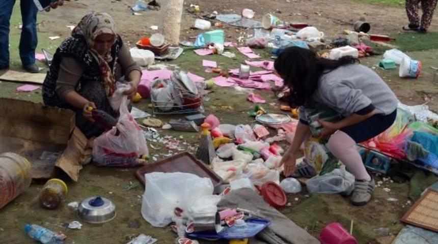 Seyyar Satıcılar Zabıtaya Direndi, Polis M&uuml;dahale Etti