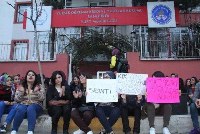 Şanlıurfa’Da Kız Öğrencilerinden Yurt Protestosu