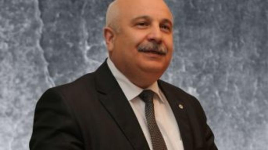 Rekt&ouml;r G&ouml;n&uuml;ll&uuml;&rsquo;ye Anadolu Basın Birliği&rsquo;nden &Ouml;d&uuml;l