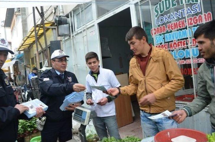 Kula Polisinden Broşürlü Kask Uyarısı G1