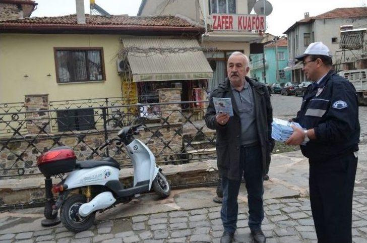 Kula Polisinden Broşürlü Kask Uyarısı G3