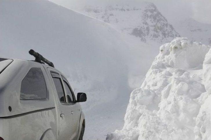 (özel Haber) Karlı Dağlar İşte Böyle Aşılıyor G1