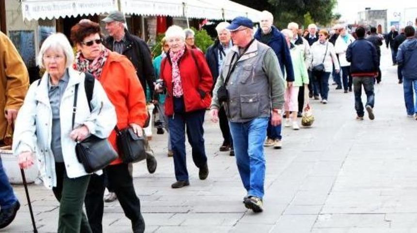 Bodrum'a Sezonun Ilk Turistleri Geldi