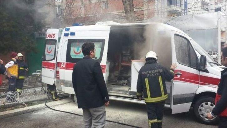 Malatya’da Ambulansta Korkutan Yangın G3