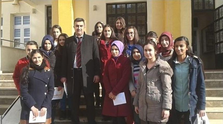 Edremitli &Ouml;ğrenciler Avrupa&rsquo;da