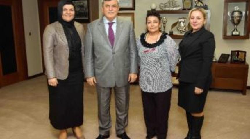 Karaosmanoğlu, &ldquo;y&uuml;kselen Gen&ccedil;lik İstiyoruz&rdquo;