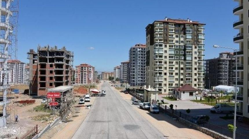 Caddelerde Yenileme &Ccedil;alışmaları Devam Ediyor