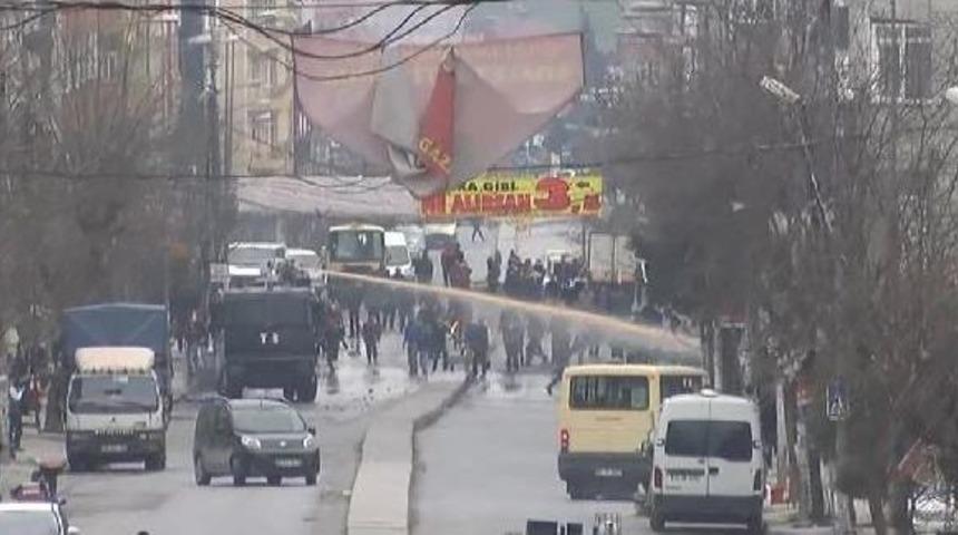 Gazi Mahallesi'nde Operasyon Gerginliği