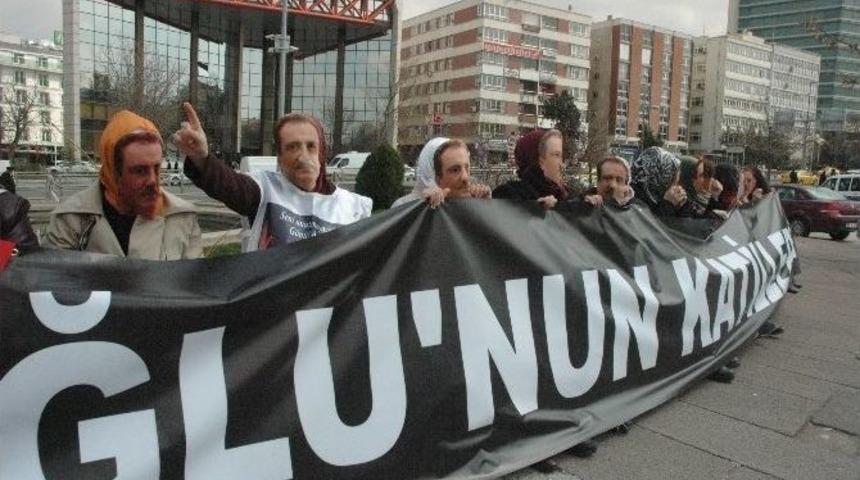 Meclis &Ouml;n&uuml;nde Yazıcıoğlu Eylemi