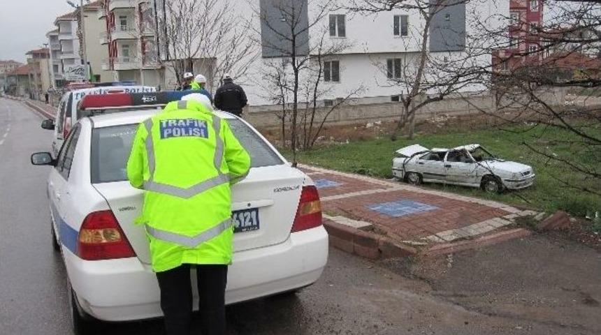 Otomobil Takla Attı: 1 Yaralı