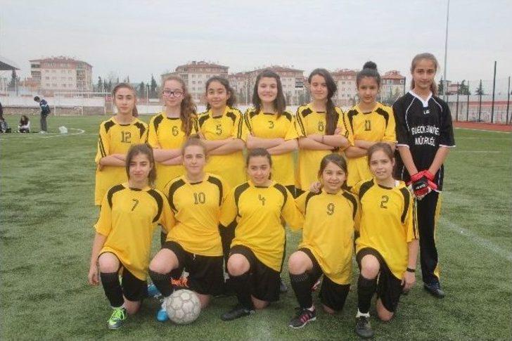 Bilecik’te Ortaokullar Arası Yıldız Bayanlar Futbol Turnuvası G4