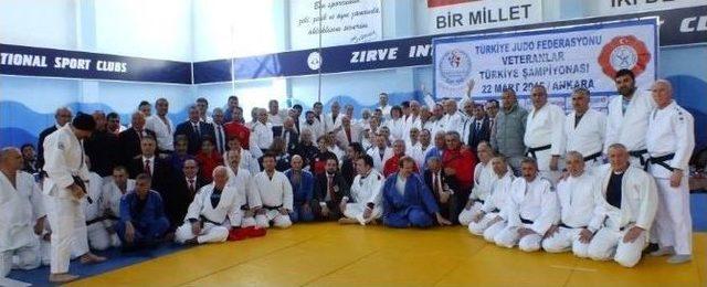 Doç. Dr. Hamdullah Çuvalcı Judo’da Türkiye 3.’sü Oldu