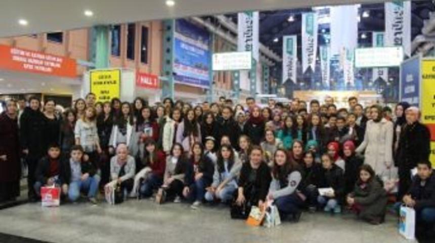 &Ouml;ğrenciler, &rsquo;sarıcakaya Kitap Okuyor&rsquo; Projesi Kasamında Bursa&rsquo;yı Gezdi