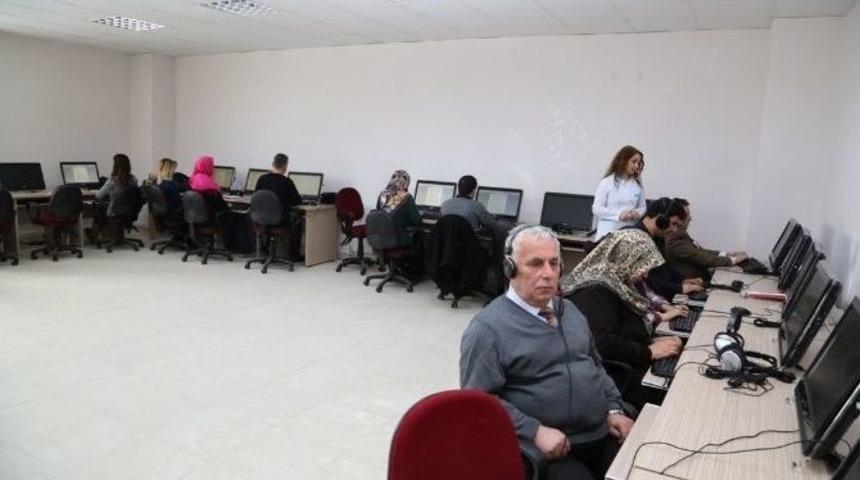 G&ouml;rme Engellilere Hızlı Klavye Kursu