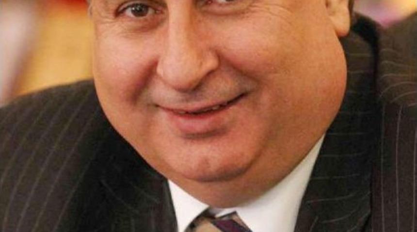 Mersin'de Ihale Operasyonu: 40 G&ouml;zaltı, Eski Başkan &Ouml;zcan Aranıyor (2)