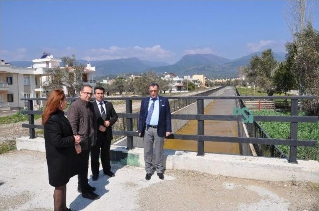 Edremit&rsquo;te Dereler Islah Ediliyor