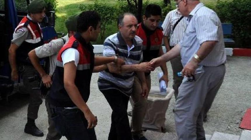 Eşi Ve Oğlunu &Ouml;ld&uuml;rmekle Yargılanan Başhekime Tahliye