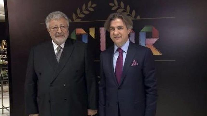 T&uuml;rk Sineması'nın 100. Yılında " En İyi On'lar" Sahiplerini Buldu