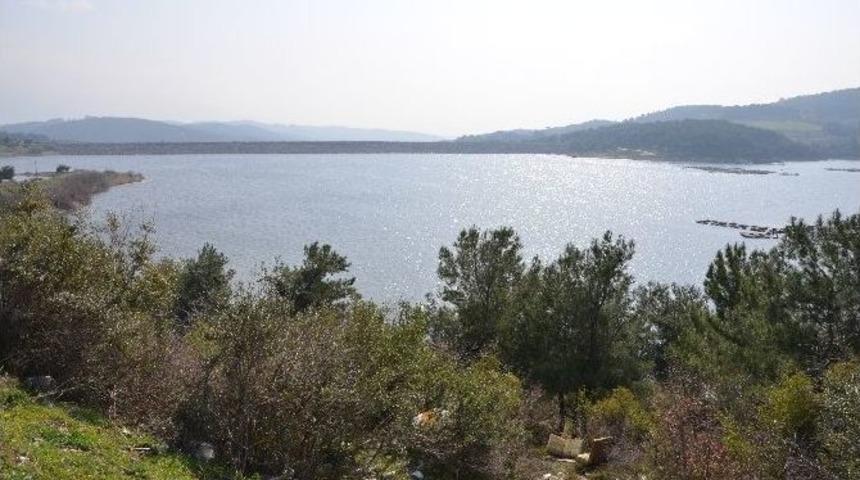 Balık Tutarken G&ouml;lete D&uuml;şerek Boğuldu