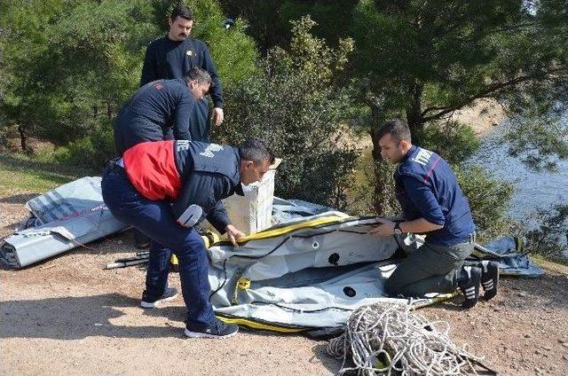 Balık Tutarken Gölete Düşerek Boğuldu