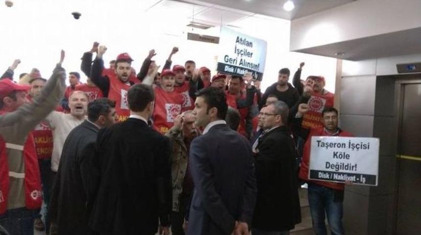 Sendika &Uuml;yelerinin Belediyeyi İşgali Sona Erdi