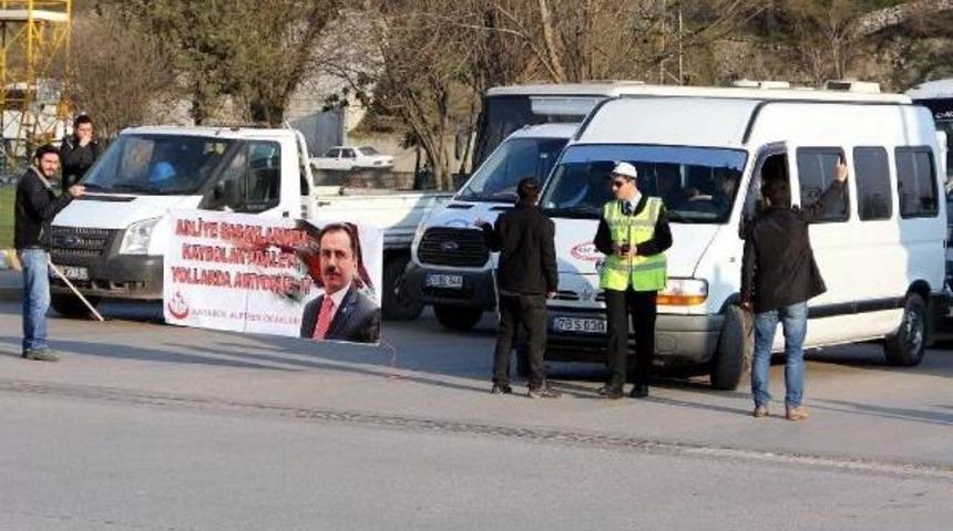 Karab&uuml;k'te Muhsin Yazıcıoğlu Eylemi