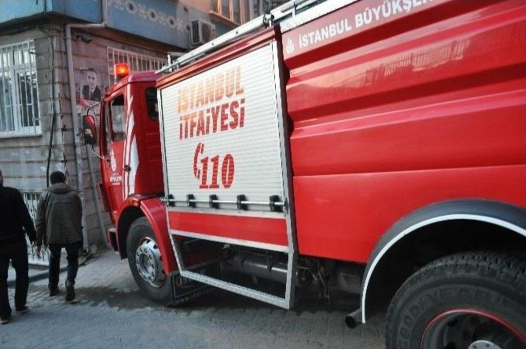 Hatalı Park Ve Dar Sokaklar İtfaiyeye Zor Anlar Yaşattı