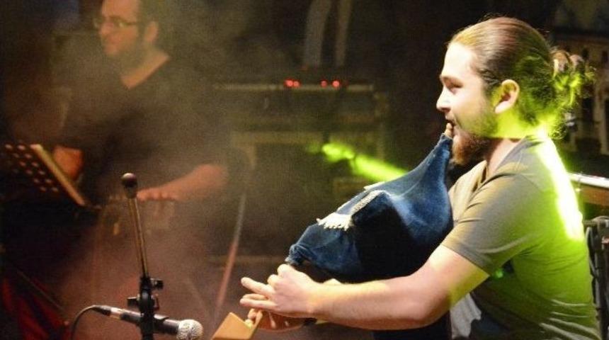 Yt&uuml;, Karadeniz M&uuml;ziği İle Coştu