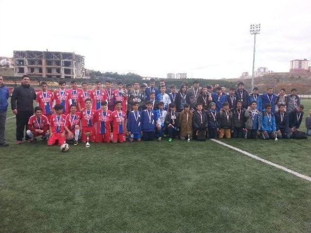 Tosya Namık Kemal Ortaokul Futbolda İl Şampiyonu Oldu 1