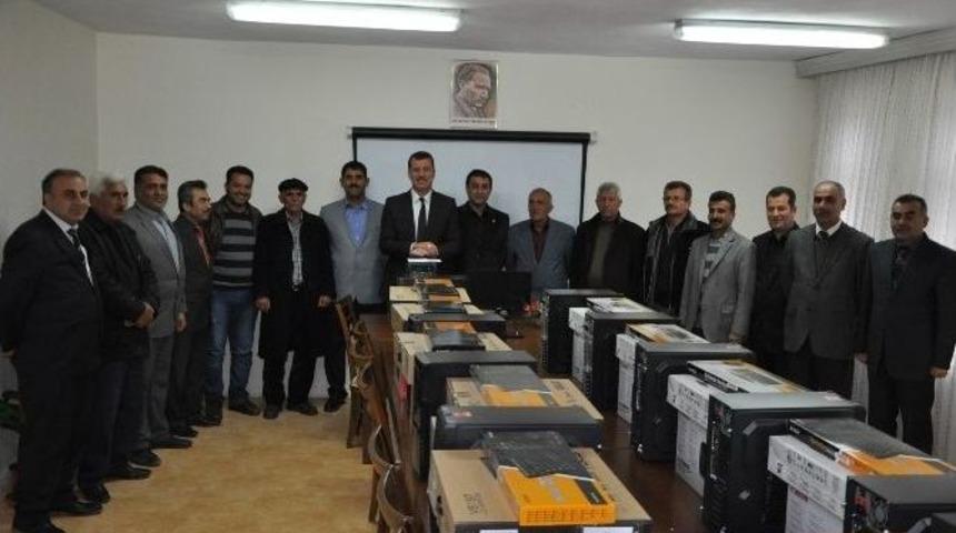 Besni Belediyesi&rsquo;nden Muhtarlara Bilgisayar
